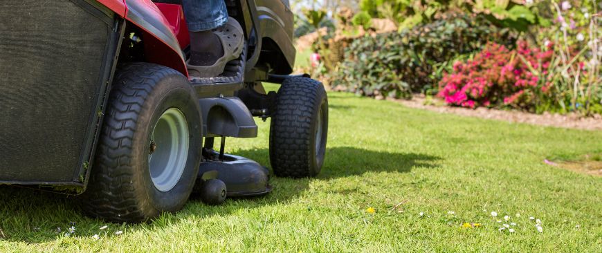 4 Ways To Get Your Riding Mower Ready for the Spring