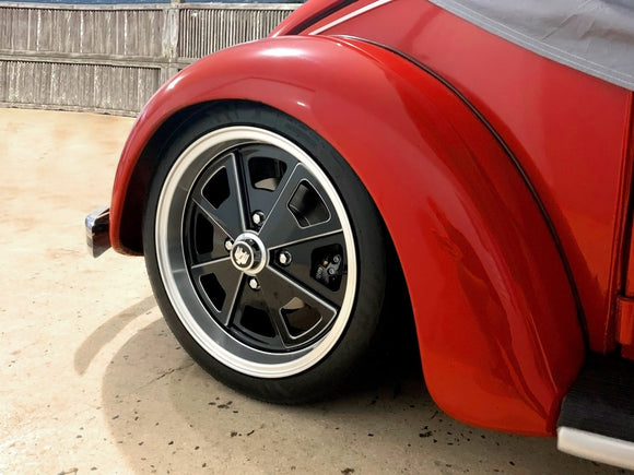 914 | Gloss Black Machined Lip + Milled Windows