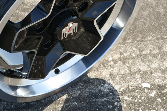 944 COOKIE CUTTER | Gloss Black Machined Face Edge