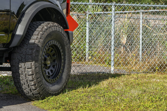 VENTURE | Satin Black