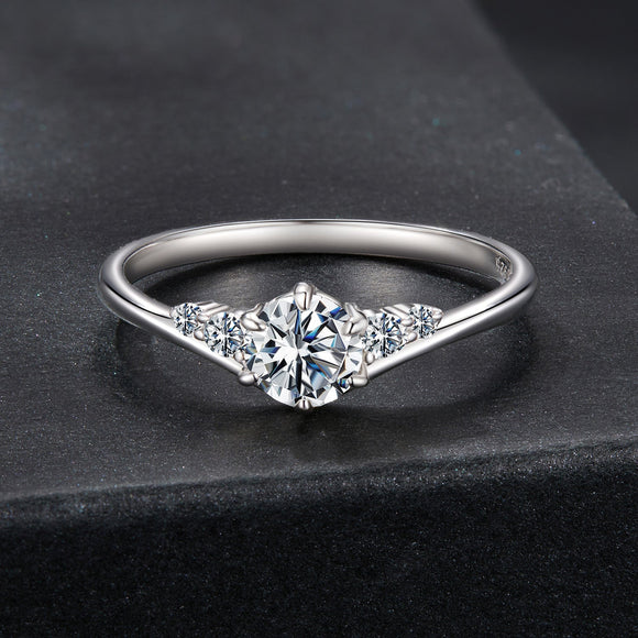 925 Sterling Silver Moissanite 0.15ct Ring Size 7 for Women