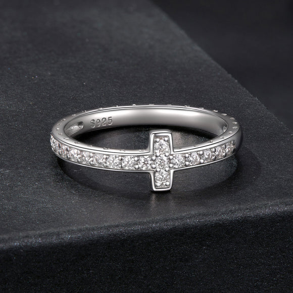 925 Sterling Silver Moissanite Ring in Size 6