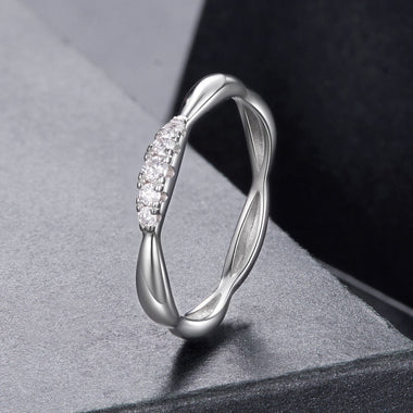 925 Sterling Silver Moissanite Ring with 0.15-0.2cm Gems for Women - Size 6 - 0