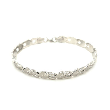 14k White Gold Heart Shape Textured Bracelet - 0