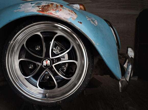 Falcon | Gloss Black Machined