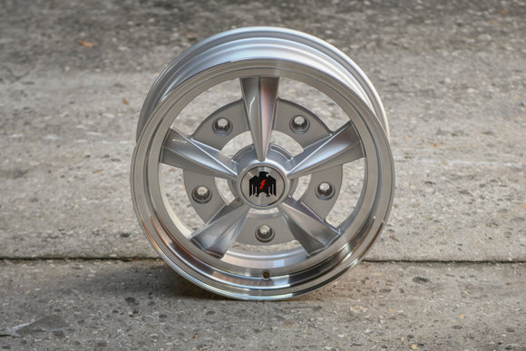 Hans | Gloss Silver Machined Lip