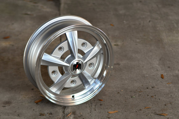 Hans | Gloss Silver Machined Lip